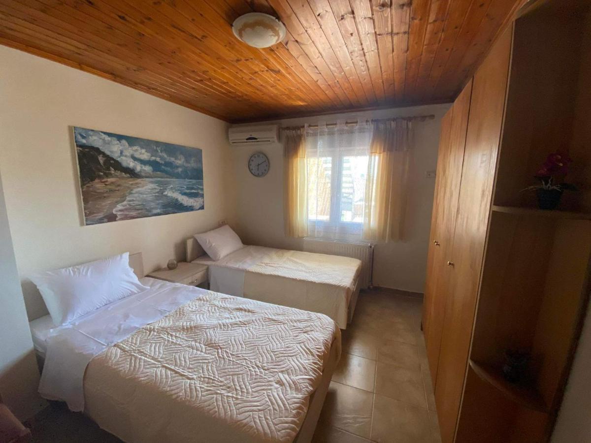 Villa Theo Маратиас Екстериор снимка